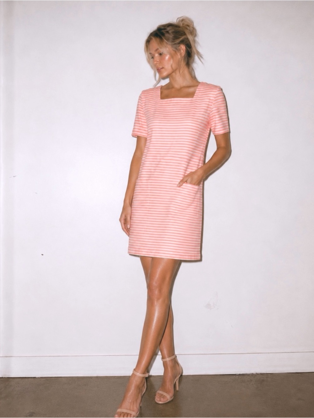 Marc by Marc Jacob’s Sleeveless Coral/ Ivory Striped Shift Dress Sz Small
